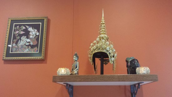 Chada Thai Takeaway Logo and Images
