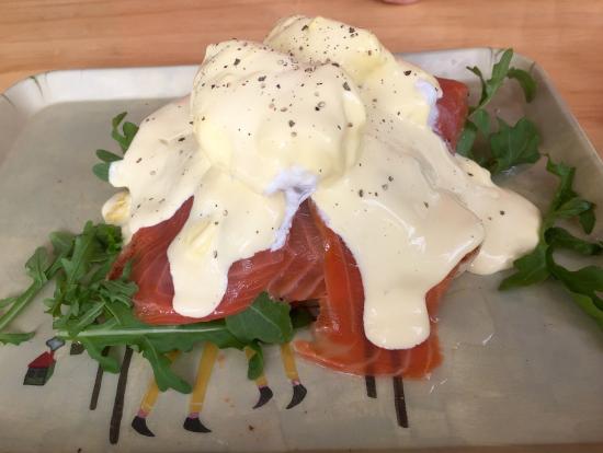 Farmor's Crepes Sandgate Logo and Images