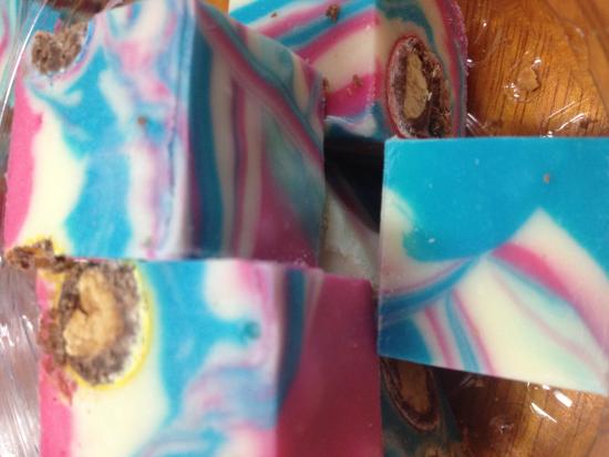 Kuranda Fudge Bar Logo and Images