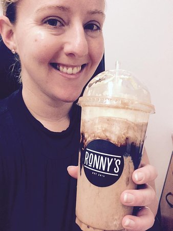 Ronny's Logo and Images