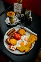 Shali's Cafe Logo and Images