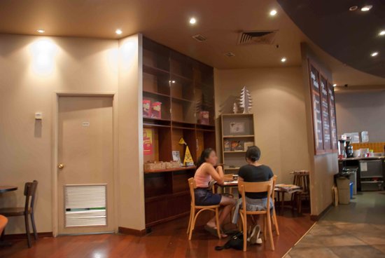 Gloria Jeans Logo and Images