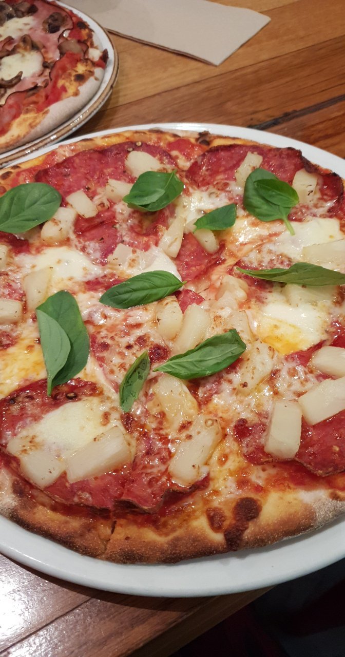 11 Inch Pizza Little Collins Logo and Images