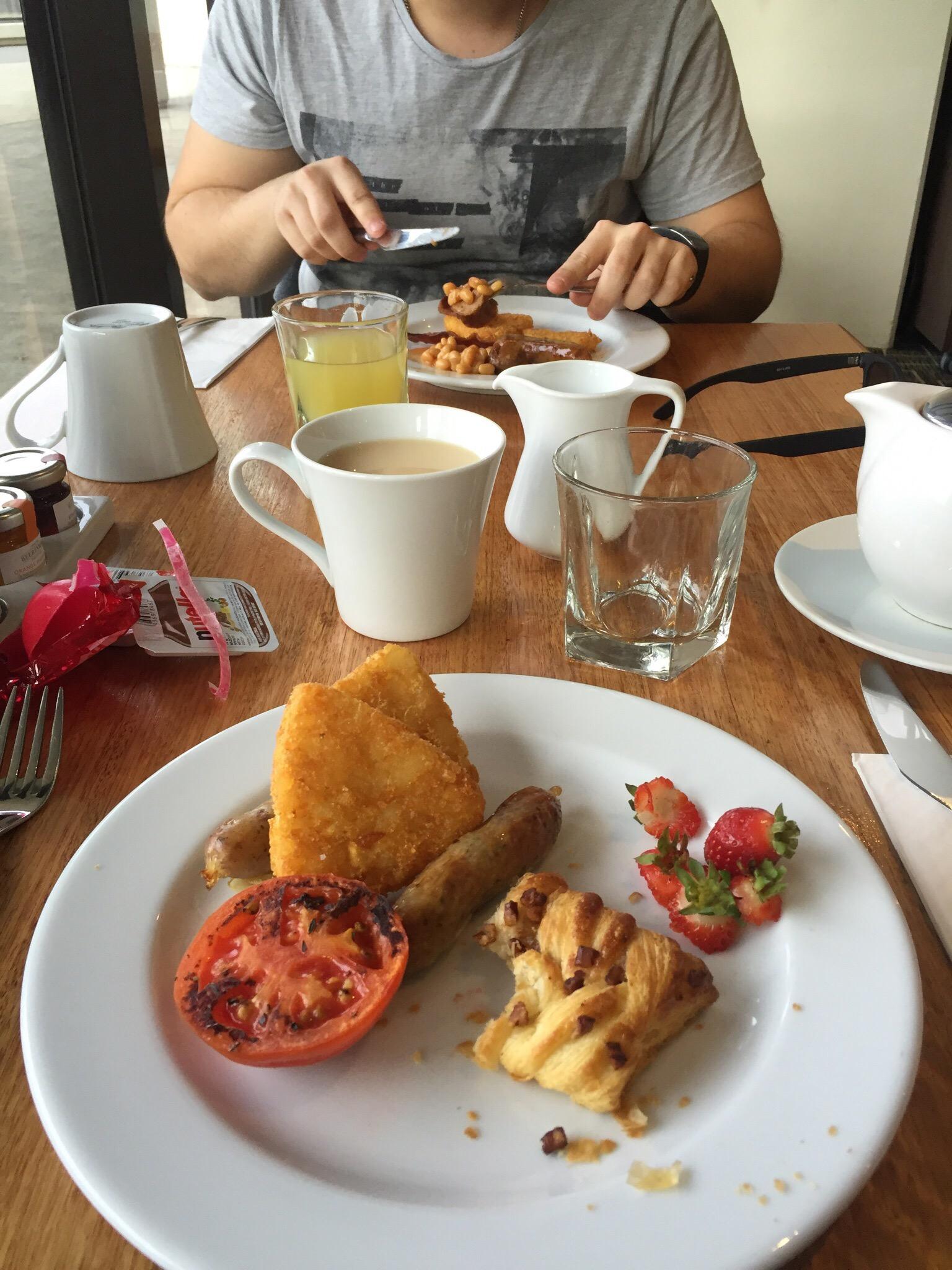 Clarendon Street Grill Logo and Images