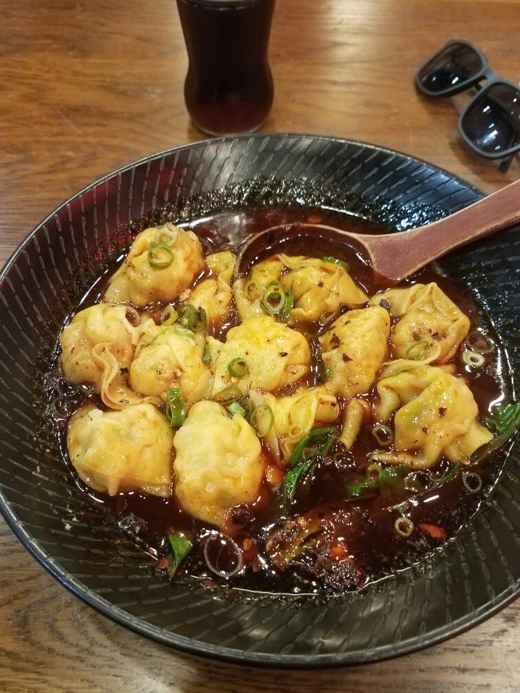 Dainty Sichuan Noodle Express Logo and Images