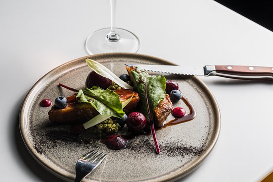 Momami at Peppers Docklands Logo and Images