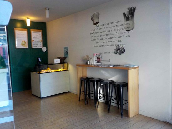 Earl Canteen - St Kilda Road Logo and Images